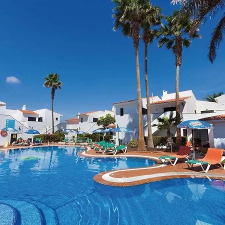 Отель Puerto Caleta *